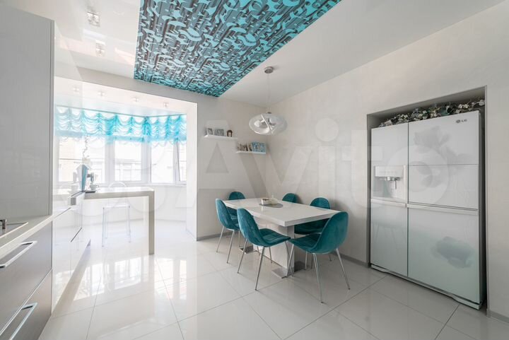 3-к. квартира, 123,6 м², 2/4 эт.