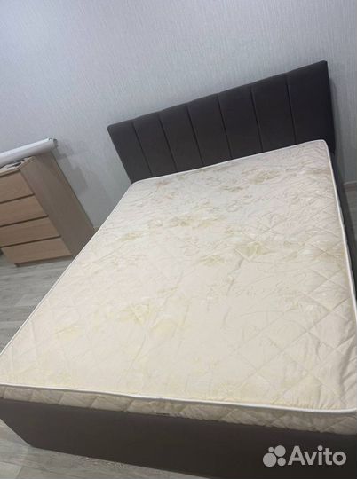 Кровать 140*200 без ножек