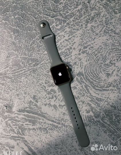 Смарт часы Apple Watch 3 38 как новые