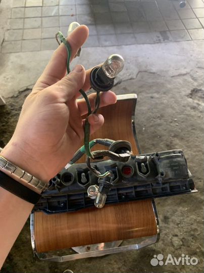 Задний левый стоп, тойота марк2 90