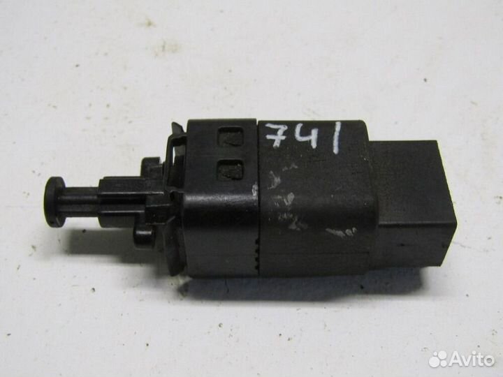 Датчик стоп сигнала