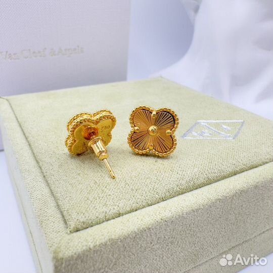 Золотые серьги van cleef