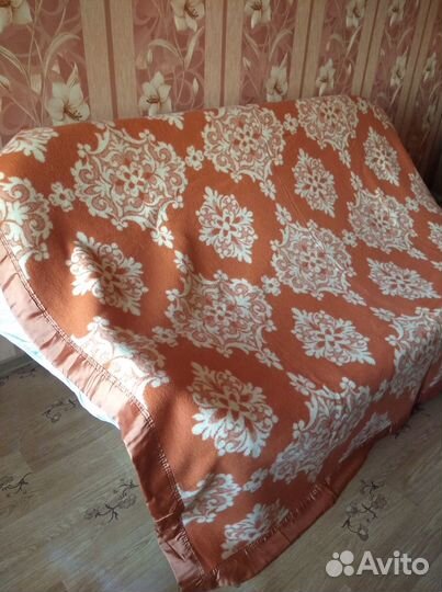 Продам одеяло шерстяное