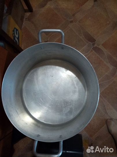 Толстостенный бак, кастрюля с крышкой