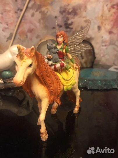 Лошадь, эльфийка,енотик фирмы schleich bayala