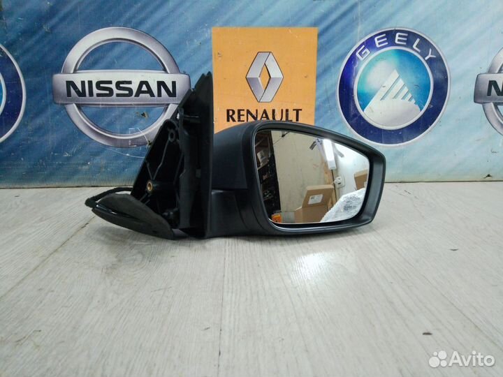 Зеркало Skoda rapid Прав