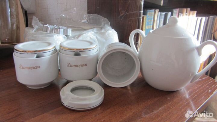 Фарфор -Чайники, сахарницы вазы (стекло) Салатницы