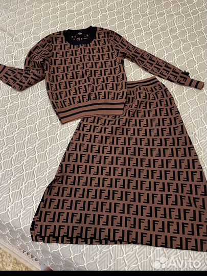 Костюм Fendi