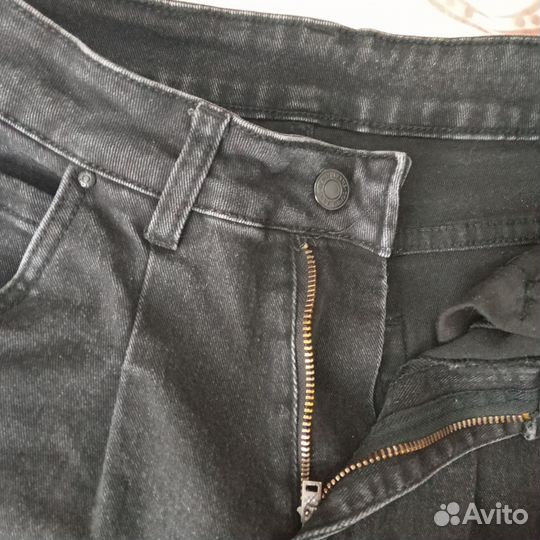 Джинсы черные бананы