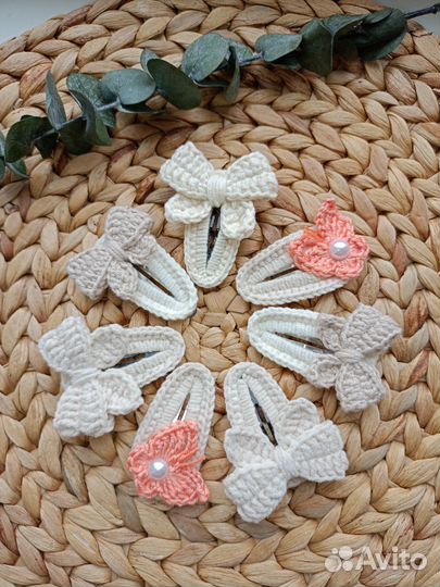 Вязанные заколки ручной работы