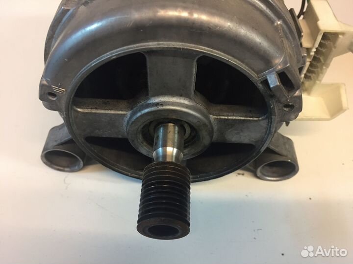 Двигатель от стиральной машины Zanussi / Electrolu