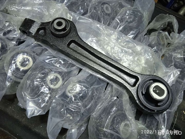 Рычаг передний dodge Challenger LC