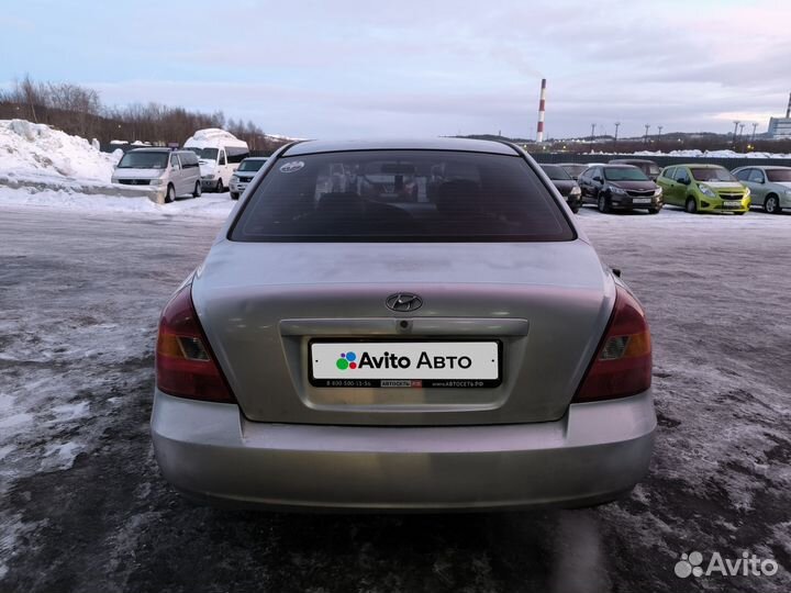Hyundai Elantra 2.0 МТ, 2001, 257 000 км