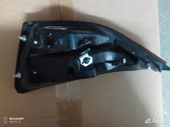 Фонарь задний левый внутренний Hyundai Elantra