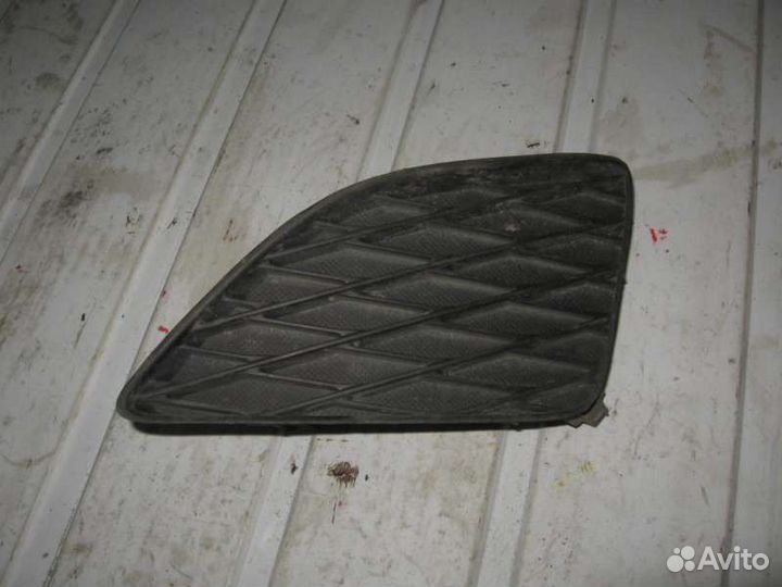 Решетка в бампер левая Toyota Corolla E15