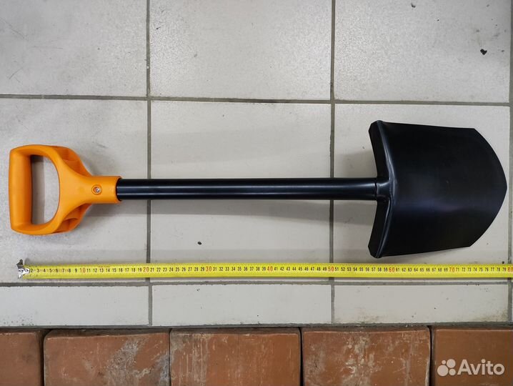 Лопата Fiskars Plantic 11009-01 Terra 81см