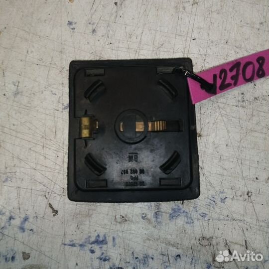 Кнопка сигнала на руль Opel Kadett