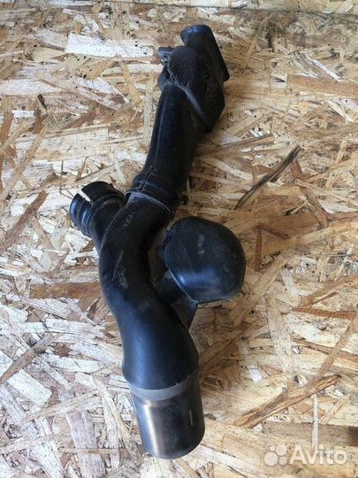 Патрубок воздушного фильтра Nissan Almera Classic