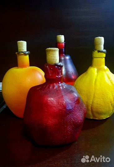 Бутылки из под вина в форме фруктов