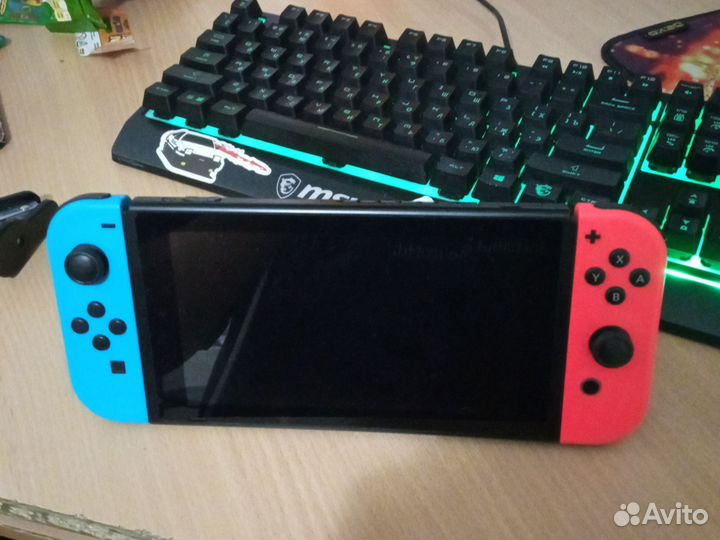 Nintendo Switch+микро диск на 128гб+3 игры+зарядка