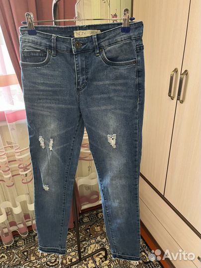 Джинсы