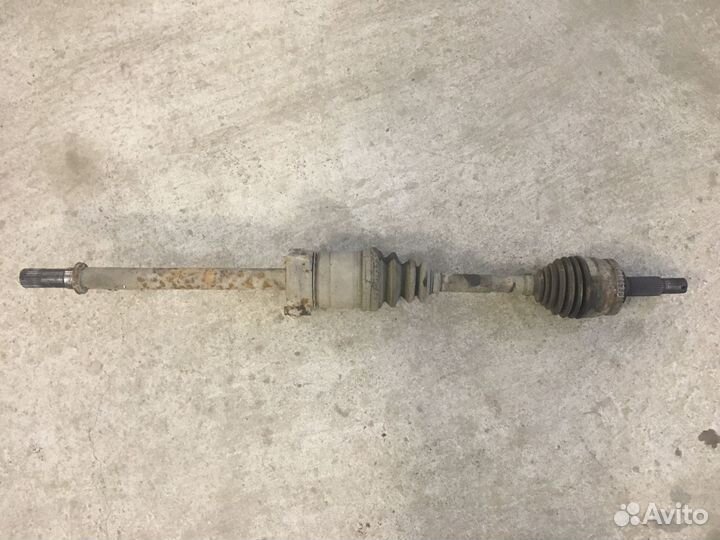 Привод правый Nissan Maxima A33 (4607)