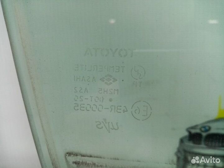 Стекло двери переднее правое Toyota Camry ACV 40