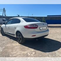 Renault Fluence 1.6 MT, 2014, 112 000 км, с пробегом, цена 1 030 000 руб.