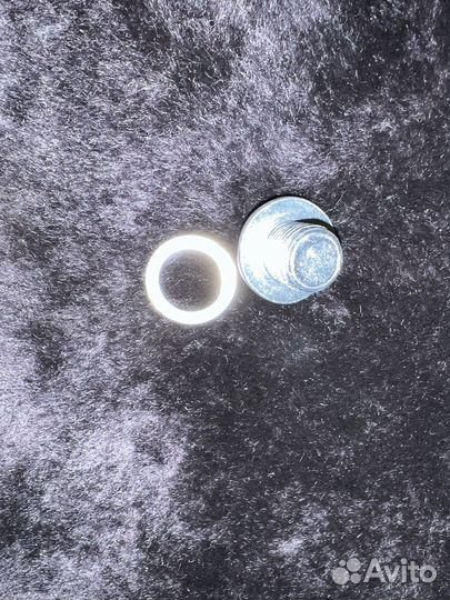 Пробка заливная моста