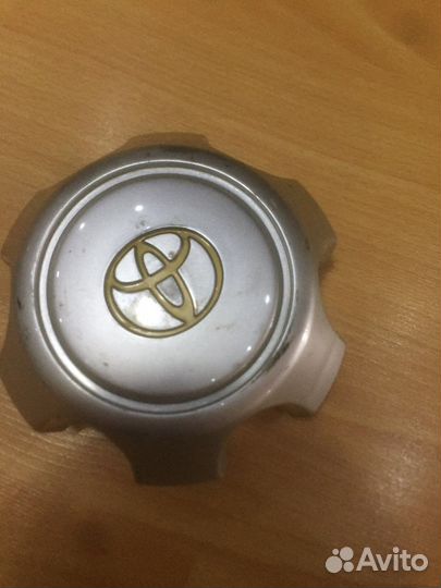 Колпак колесного диска на toyota land cruiser