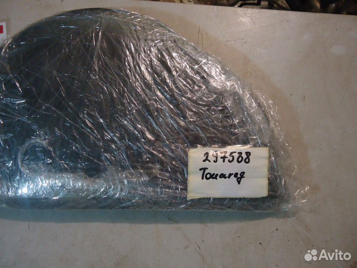 Заглушка панели левая (Volkswagen Touareg)