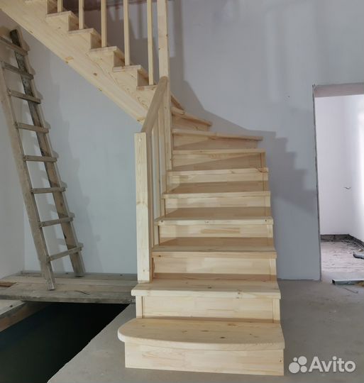 Деревянная лестница