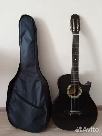 Акустическая гитара