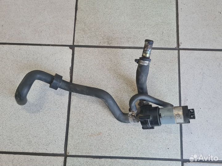 Патрубок охлаждения mercedes-benz W210