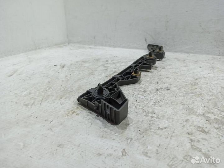 Направляющая бампера заднего