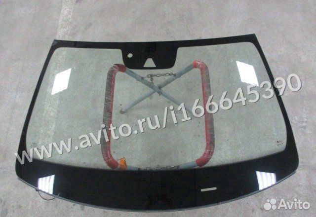 Лобовое стекло на Вольво С30. Зaмена