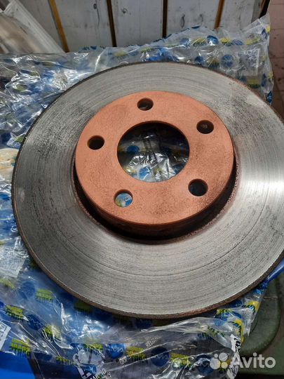 Тормозной диск Ауди 100 с4