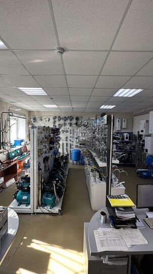 Продам помещение свободного назначения, 421.4 м²