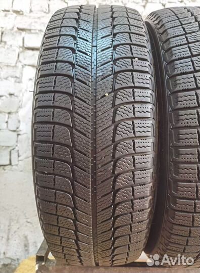 Michelin X-Ice 3 215/60 R17 96T