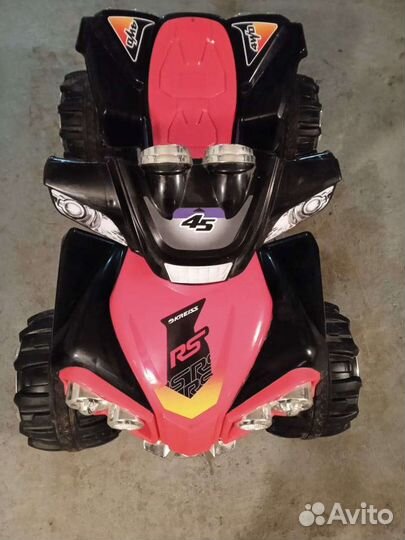 Детский квадроцикл на аккумуляторе