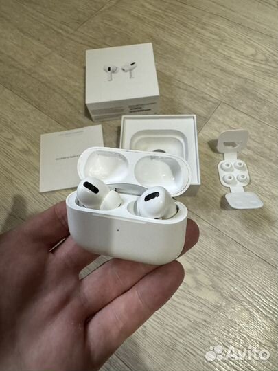 Наушники AirPods Pro