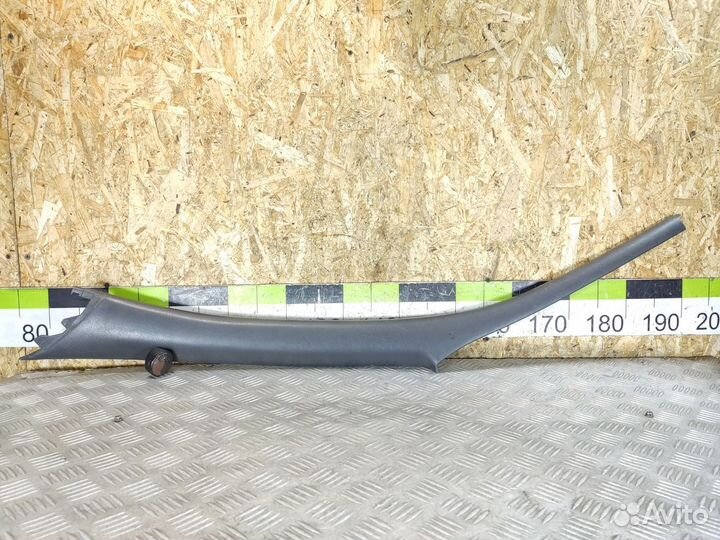 Обшивка стойки правая Toyota Corolla e10