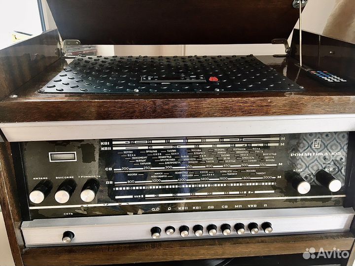 Ретро проигрыватель винила Романтика 105