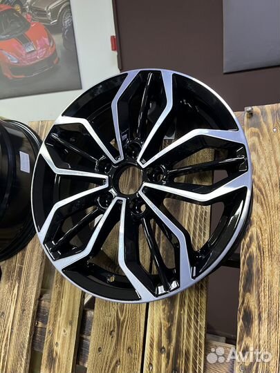 Neo 6,5x16/5x114,3 ET50 D67,1 680 BD