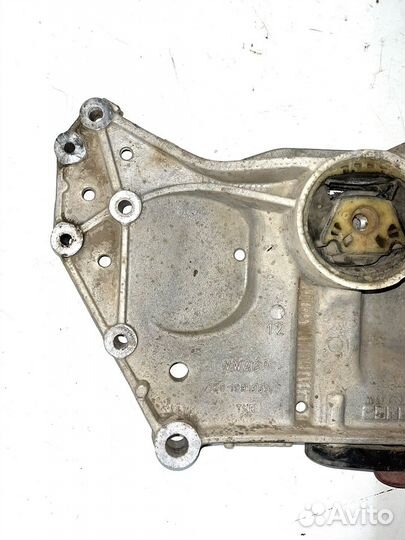 Подрамник VW Golf 6 (1.4 )