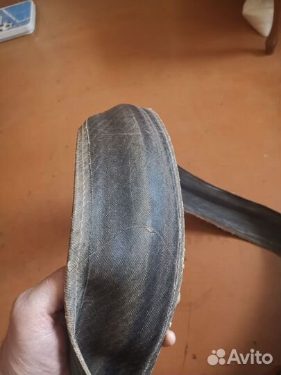 Старинная велосипедная покрышка