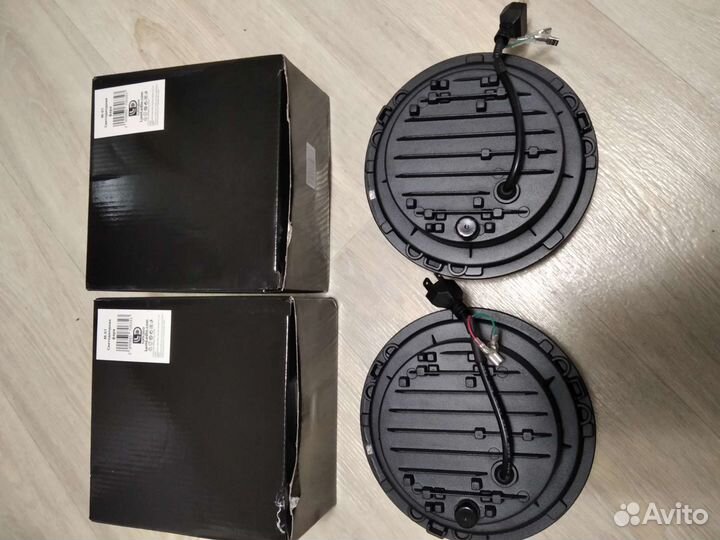 Светодиодные фары на Ниву УАЗ ангельские глазки