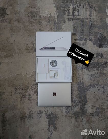 Apple MacBook Pro 13 2019 полный комплект