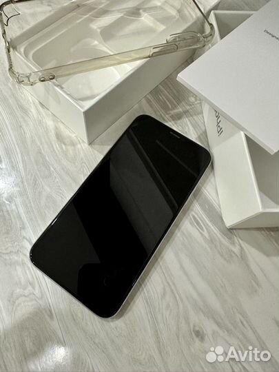 Телефон iPhone X 64 Гб