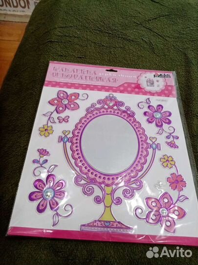 Наклейка декоративная